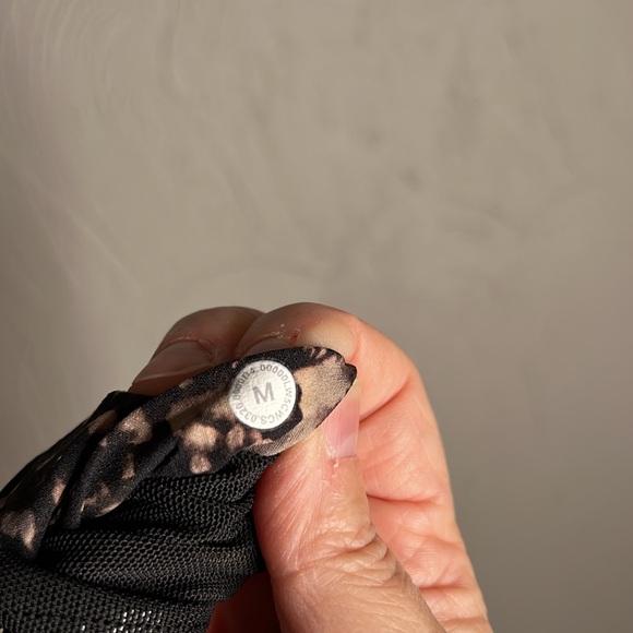 578. Lululemon Revera Jogger Print *lab size M planet surface black granite - Picture 9 of 10